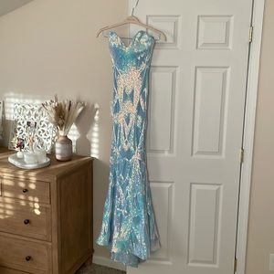 Jovani light blue trumpet, mermaid prom dress.